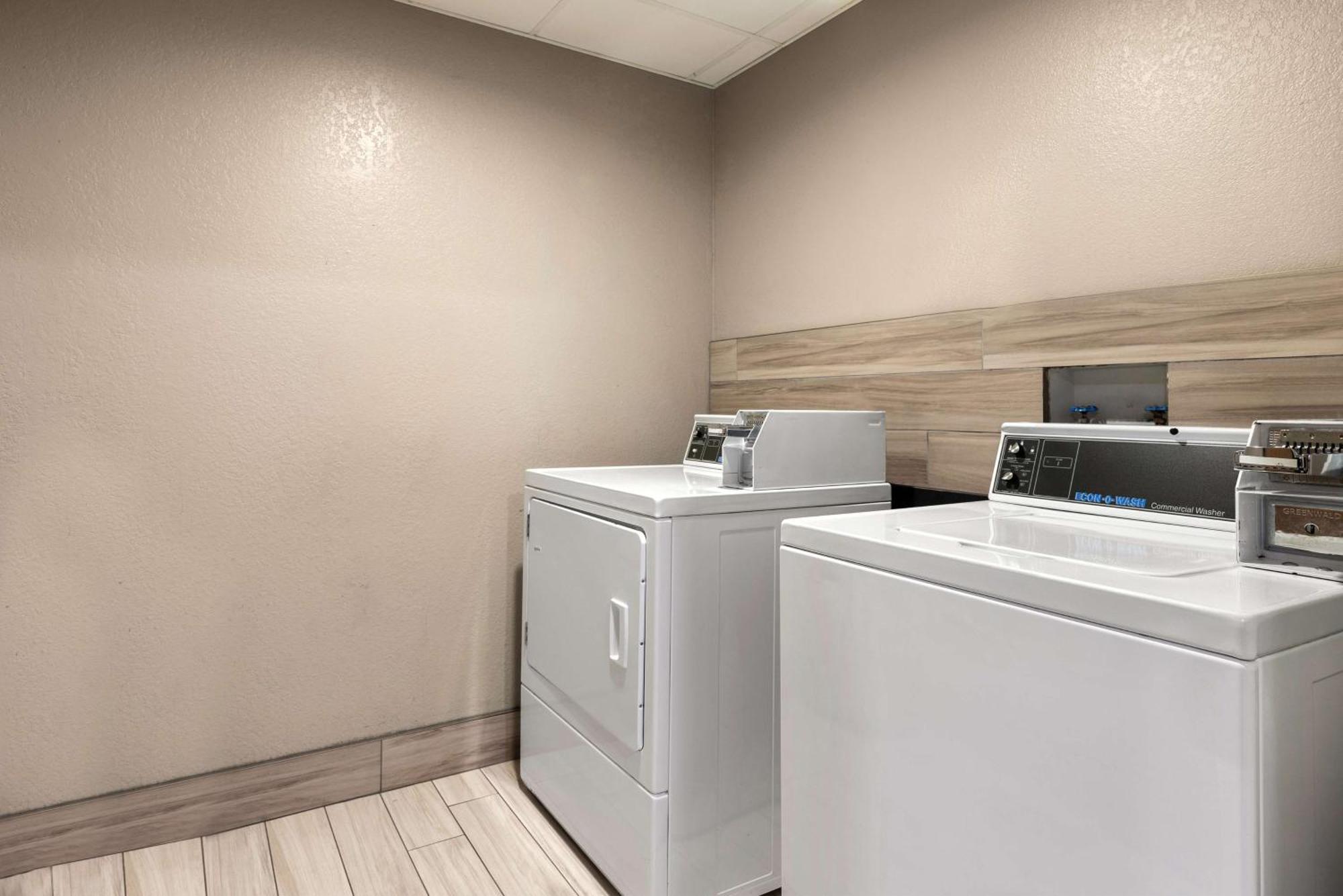 Surestay Plus Hotel By Best Western Tulsa East Εξωτερικό φωτογραφία
