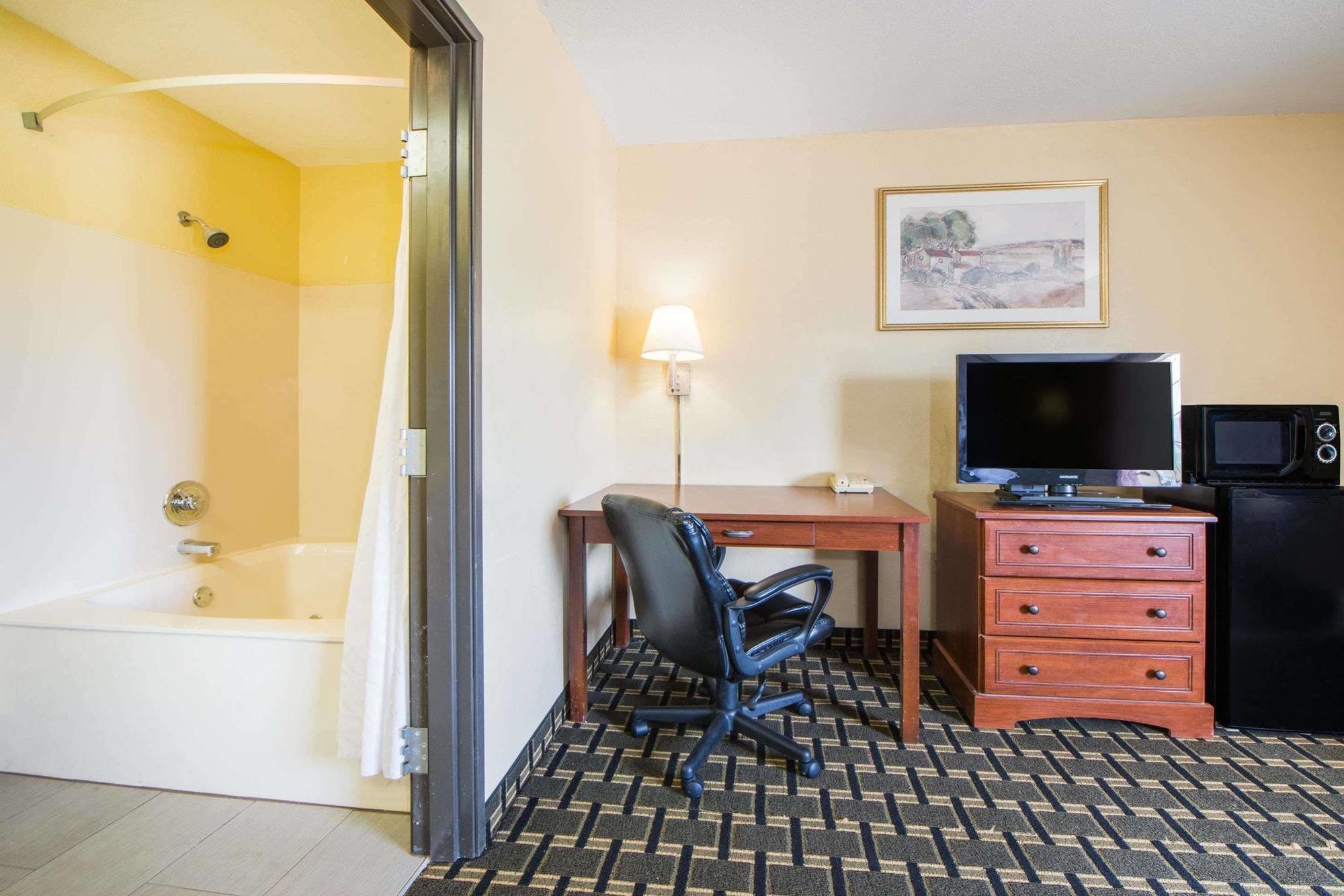 Surestay Plus Hotel By Best Western Tulsa East Εξωτερικό φωτογραφία